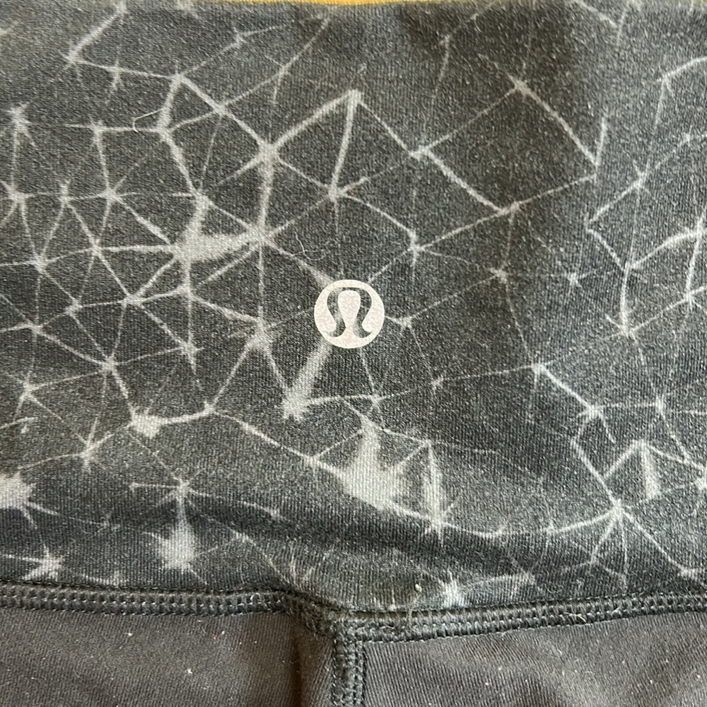 Lululemon Black Geometric Patterned Flare Legging… - image 7